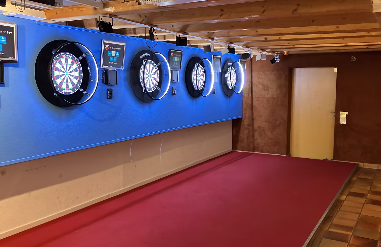Steel-Dart Raum 2